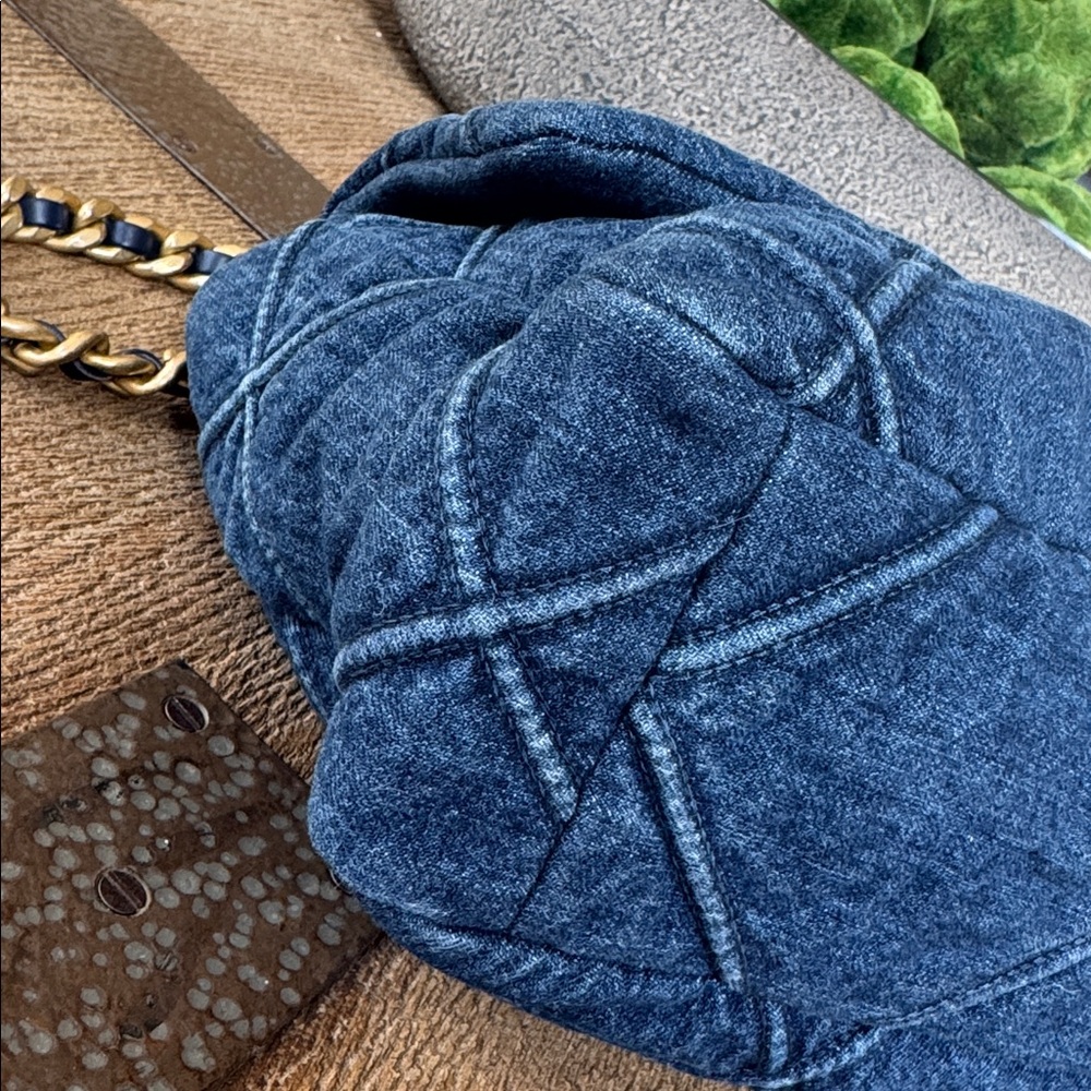 Chanel 20s denim flap bag quilted crossbody bag chunky hardware - Picture 7 of 13